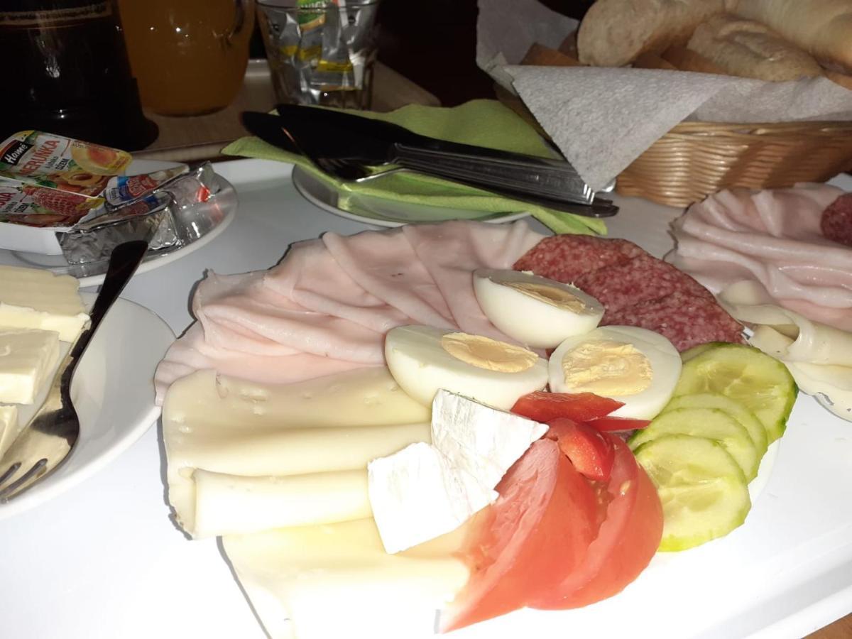 Penzion Tyra Trinec Dış mekan fotoğraf